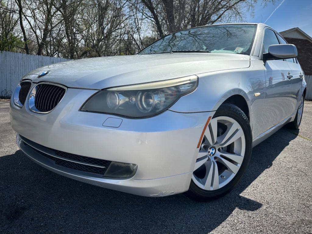 2009 BMW 5 Series 528i's photo