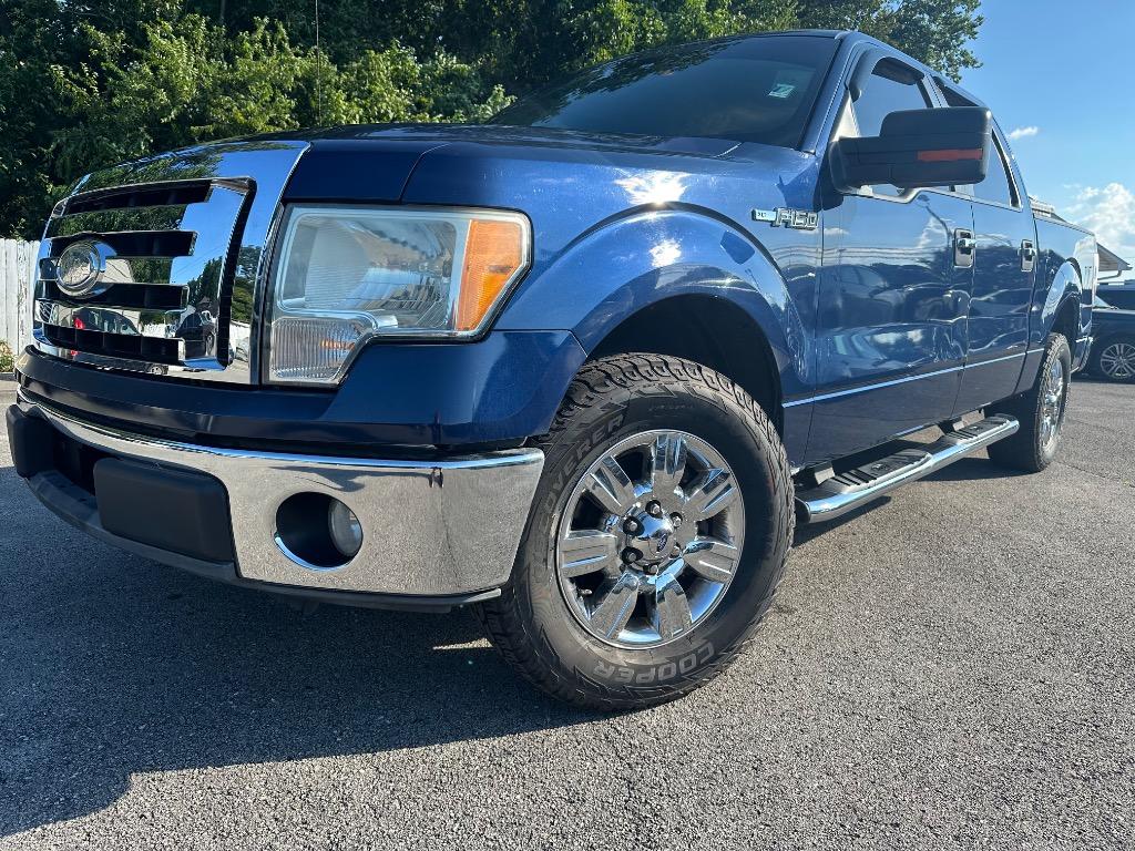 2010 Ford F-150 XL's photo